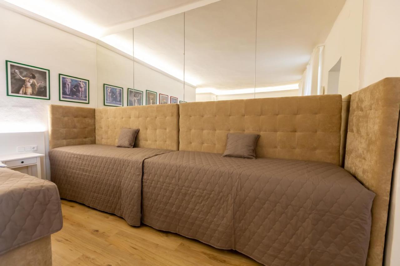 Palac Daun - Studio Apartments Znojmo Luaran gambar