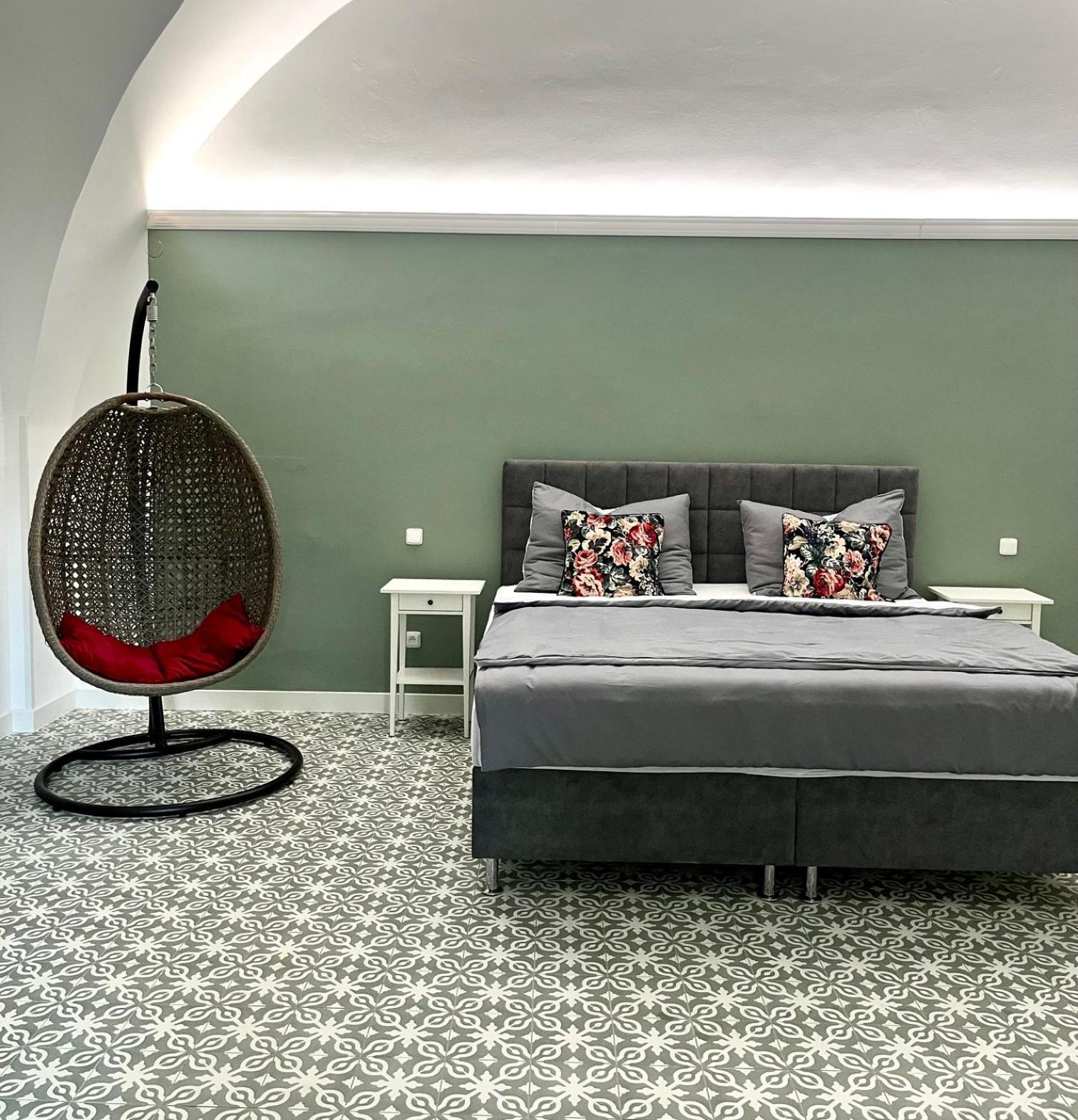 Palac Daun - Studio Apartments Znojmo Luaran gambar