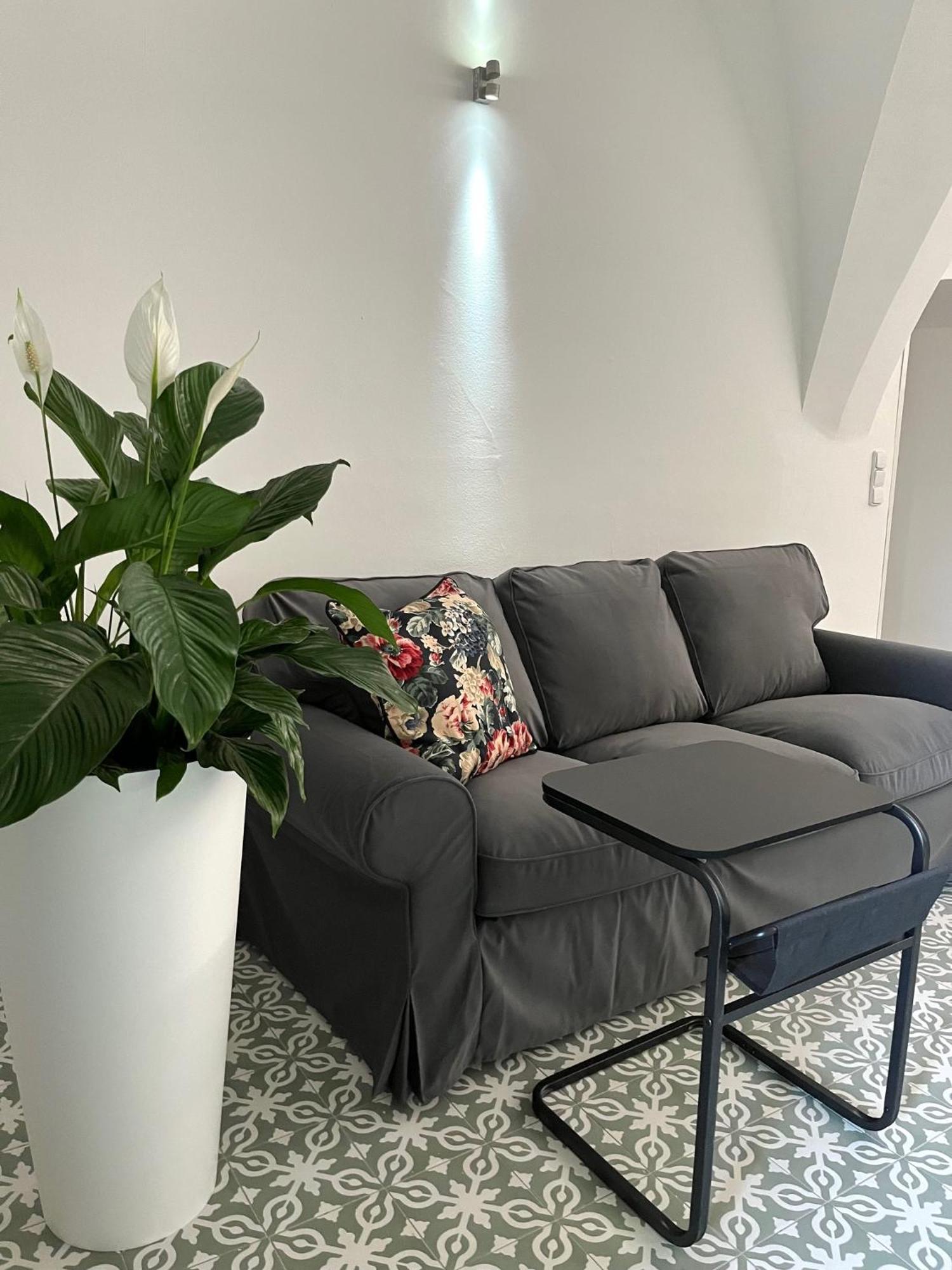 Palac Daun - Studio Apartments Znojmo Luaran gambar